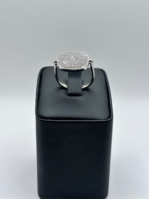 טבעת כסף עם אבן סברובסקי – עיצוב יוקרתי